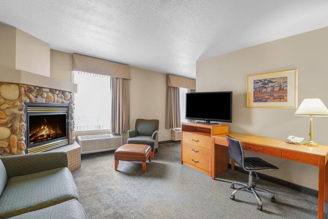 Days Inn By Wyndham Red Deer Ngoại thất bức ảnh