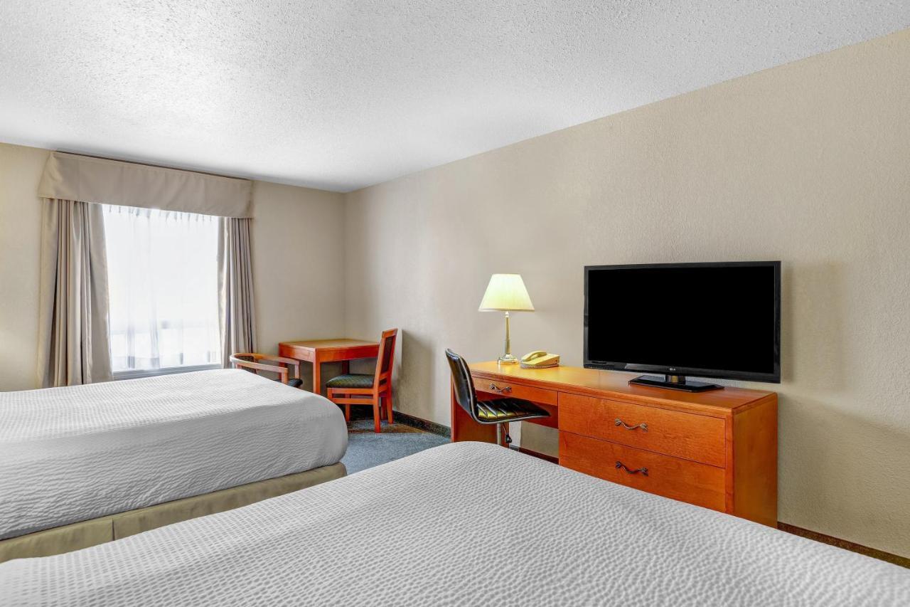 Days Inn By Wyndham Red Deer Ngoại thất bức ảnh
