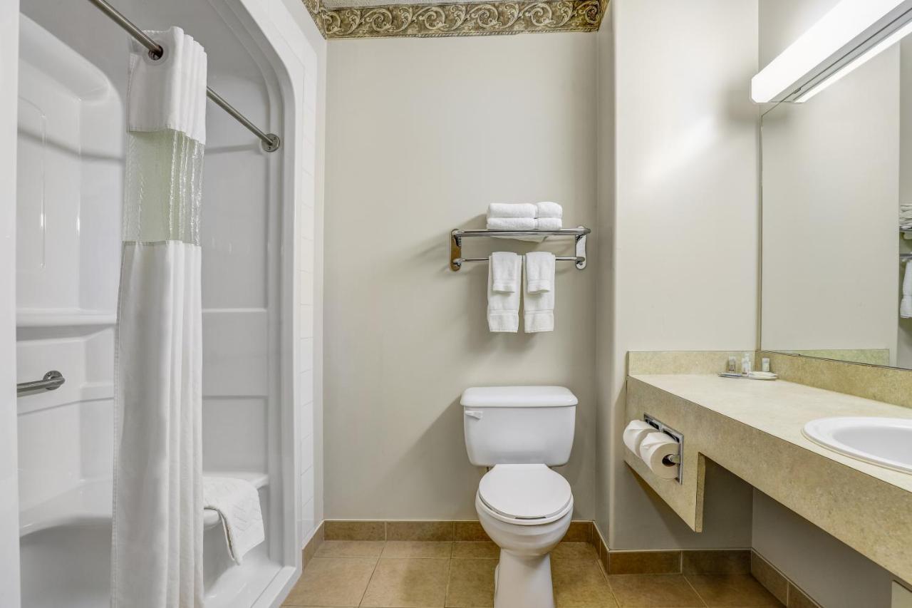 Days Inn By Wyndham Red Deer Ngoại thất bức ảnh