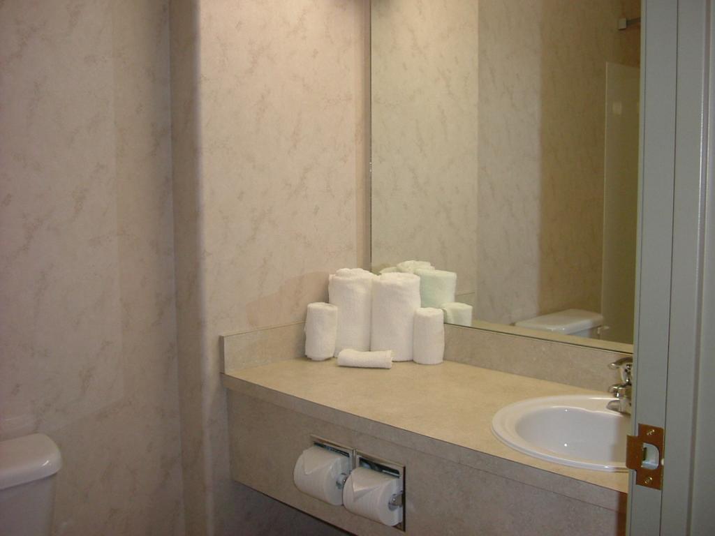 Days Inn By Wyndham Red Deer Ngoại thất bức ảnh