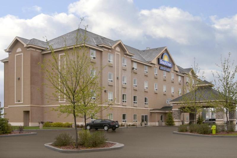 Days Inn By Wyndham Red Deer Ngoại thất bức ảnh